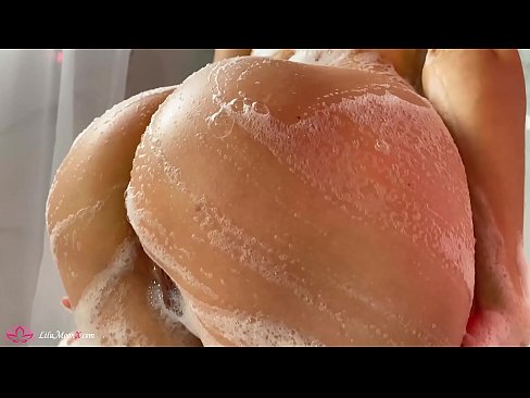 ❤️ Brunette Akuseweretsa maliseche ndi Vibrator mpaka Intense Orgasm mu Shower Kugonana kwabwino pa ife ❌️